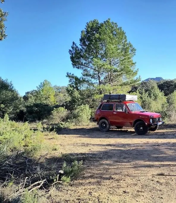 略夫雷加特河畔奥斯皮塔莱特Lada Niva Camperized - Available In Barcelona公寓 西班牙