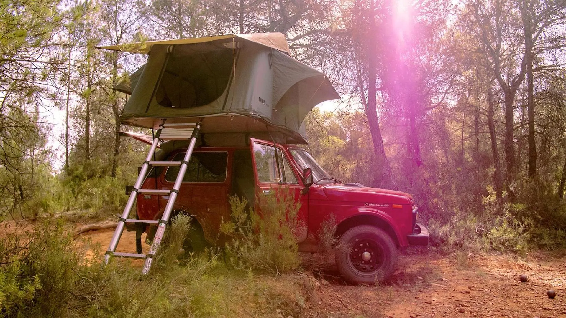 略夫雷加特河畔奥斯皮塔莱特Lada Niva Camperized - Available In Barcelona公寓 0*, 略夫雷加特河畔奥斯皮塔莱特
